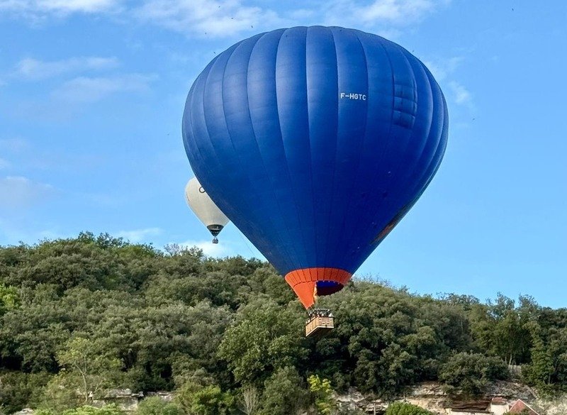 Le-Coin-Tranquille_BB_La-roque-Gageac_globos