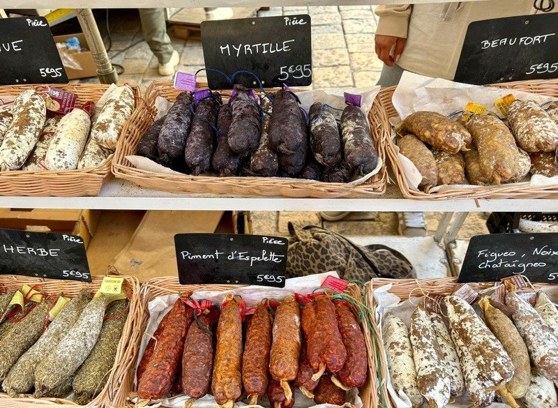 Le-Coin-Tranquille_BB_La-roque-Gageac_marche