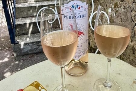 Le-Coin-Tranquille_BB_La-roque-Gageac_copas